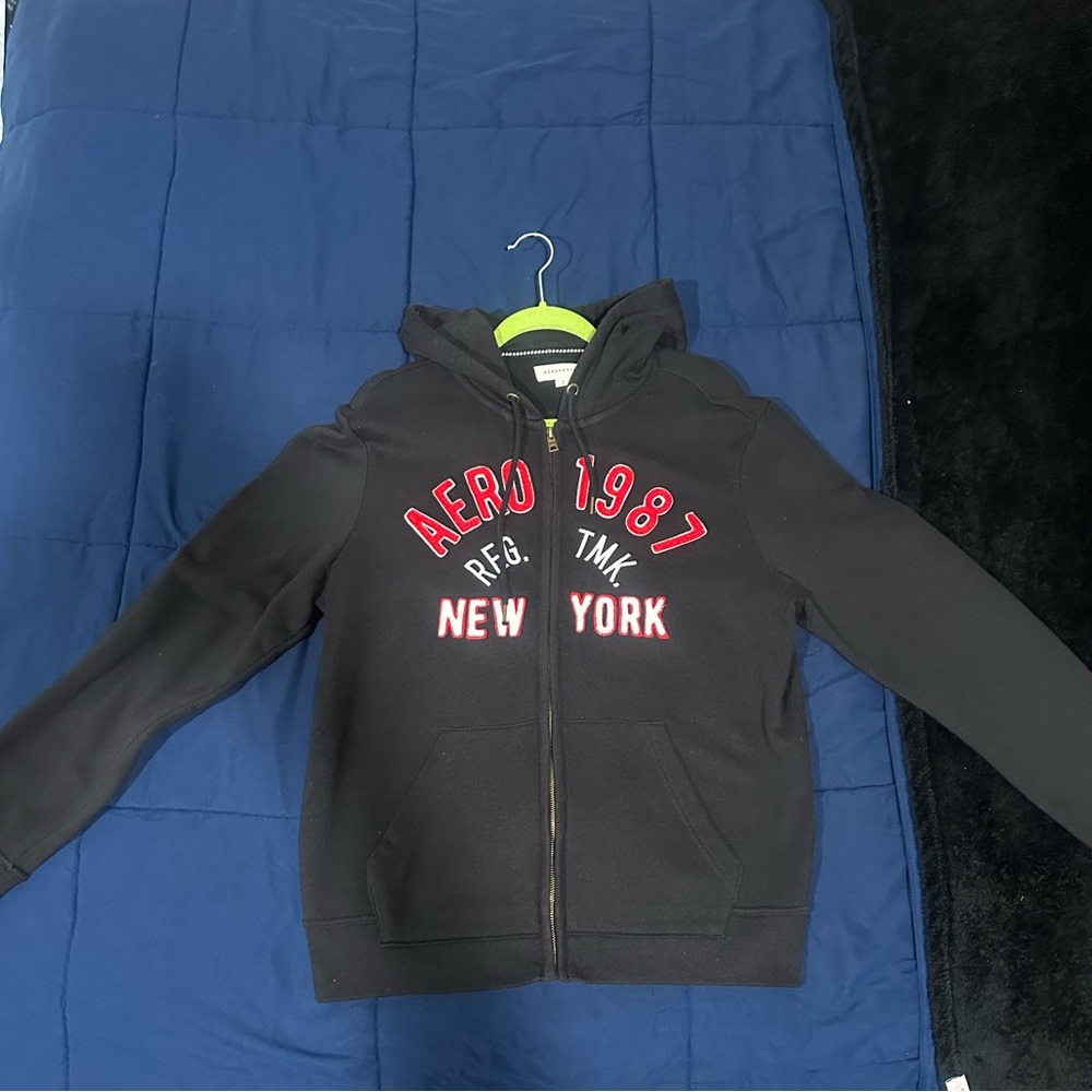Aeropostale hoodie
Worn a few times 
Like new